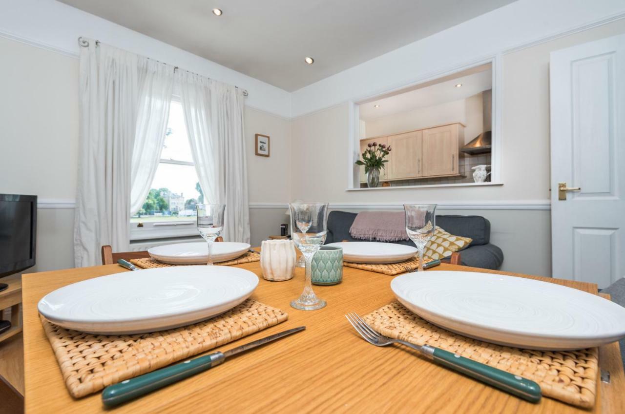 Appartamento Traditional Richmond By Twickenham By Underthedoormat *